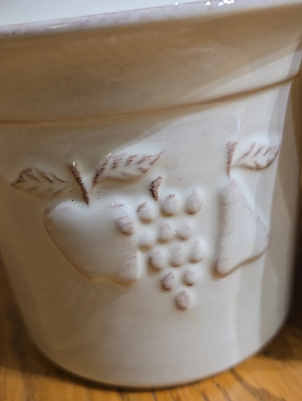Casafina Casa Stone Madeira Harvest Vanilla Cream Portuguese Stoneware Canister